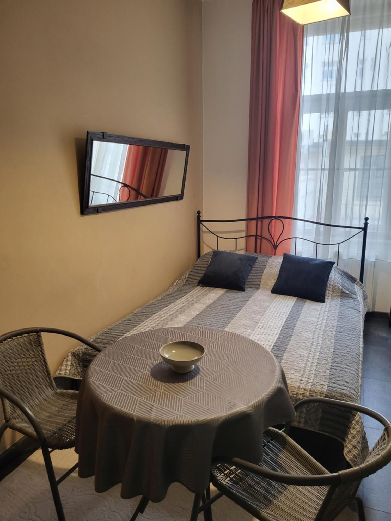 Pension Sunflower Prag Exteriör bild